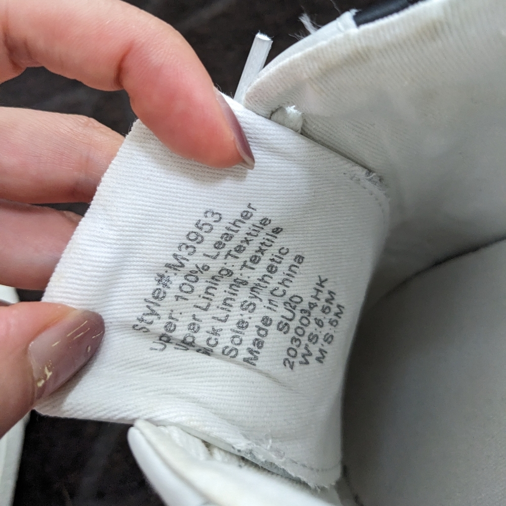Like New Madewell Low-Top Sneakers - Picture 4 of 4